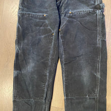 Load image into Gallery viewer, Vintage Carhartt double knee pants 32x30.5
