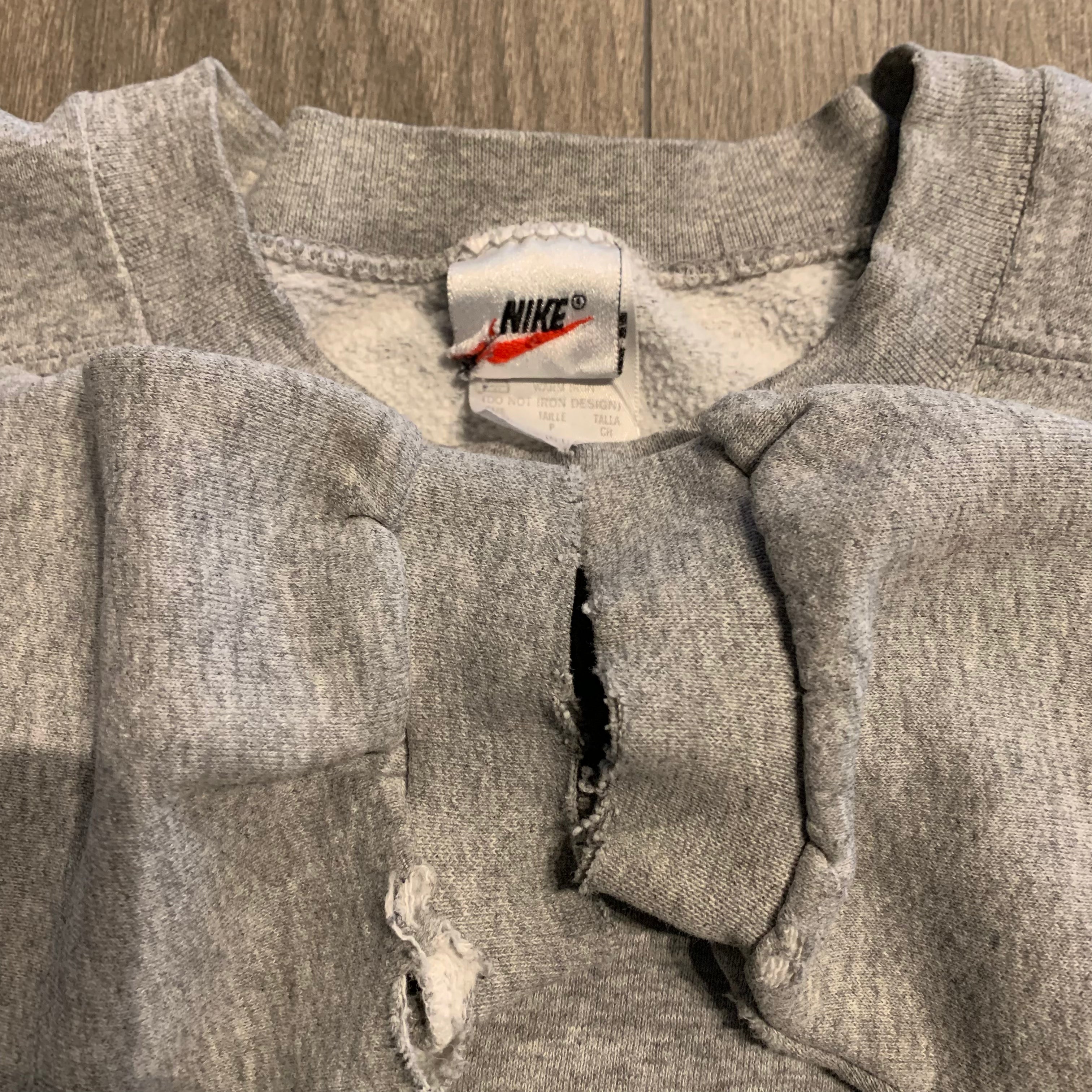 90s Grey Nike Swoosh Crewneck S