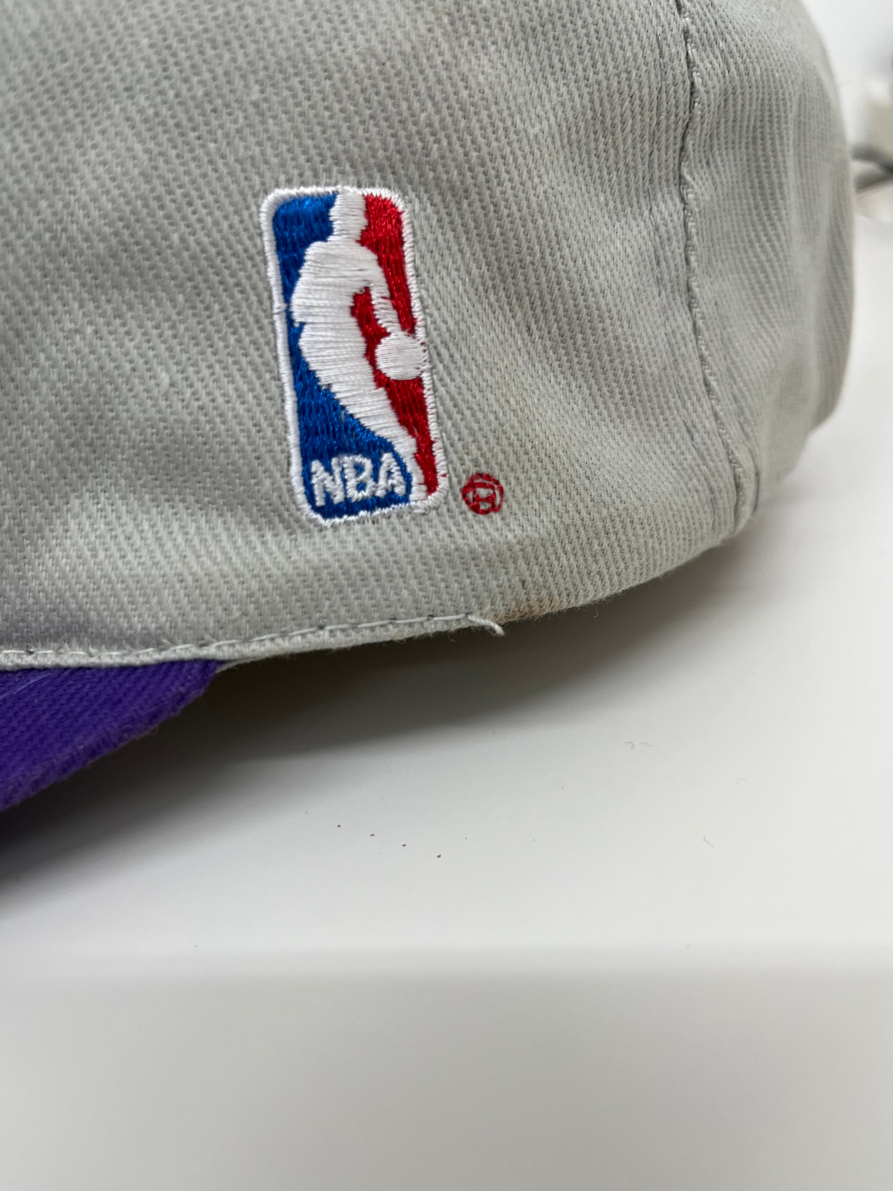 Vintage Toronto Raptors BNWT snapback