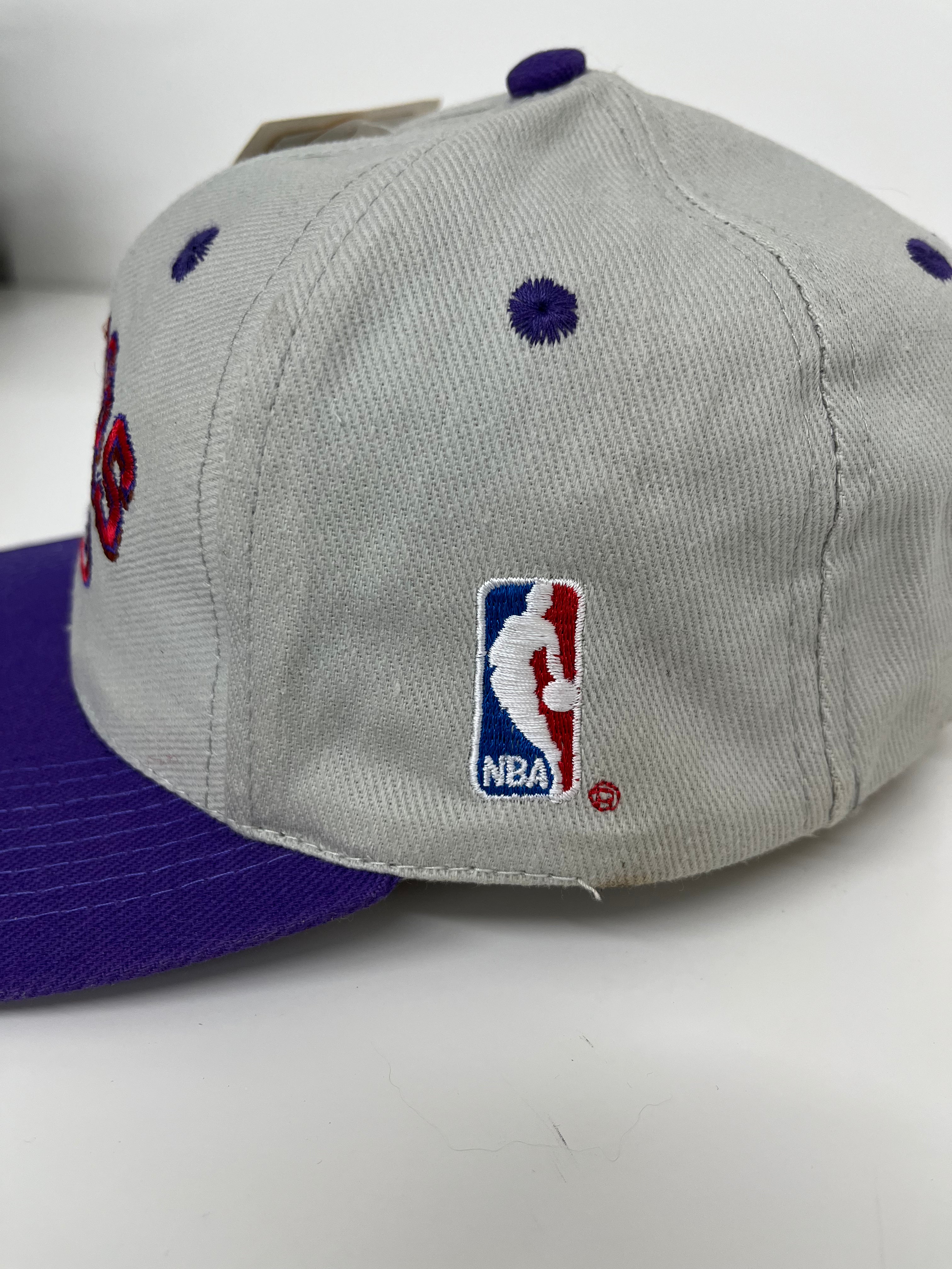 Vintage Toronto Raptors BNWT snapback