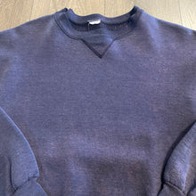 Load image into Gallery viewer, Vintage Russell Crewneck L
