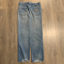 Load image into Gallery viewer, Carhartt Light Wash Denim 35
