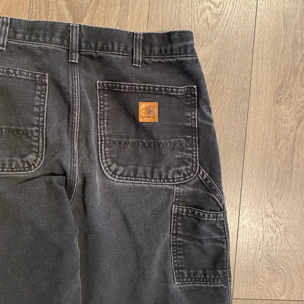 Carhartt Carpenters 32” x 30”