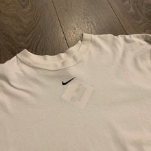 Load image into Gallery viewer, White Nike Middle Swoosh LS L
