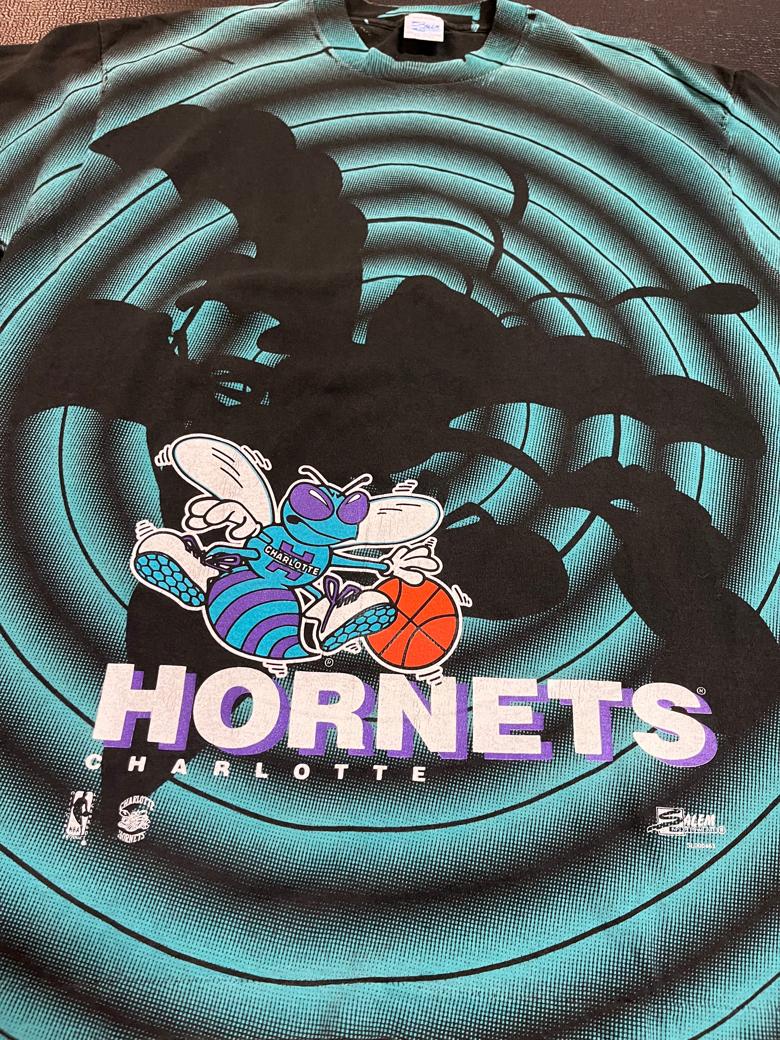 90s Charlotte Hornets AOP tee L/XL