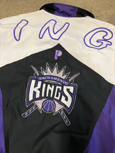 Load image into Gallery viewer, Vintage Sacramento Kings Pro Player light jacket M/L
