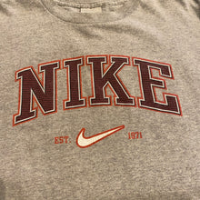 Load image into Gallery viewer, Y2K Nike College Logo Tee XL

