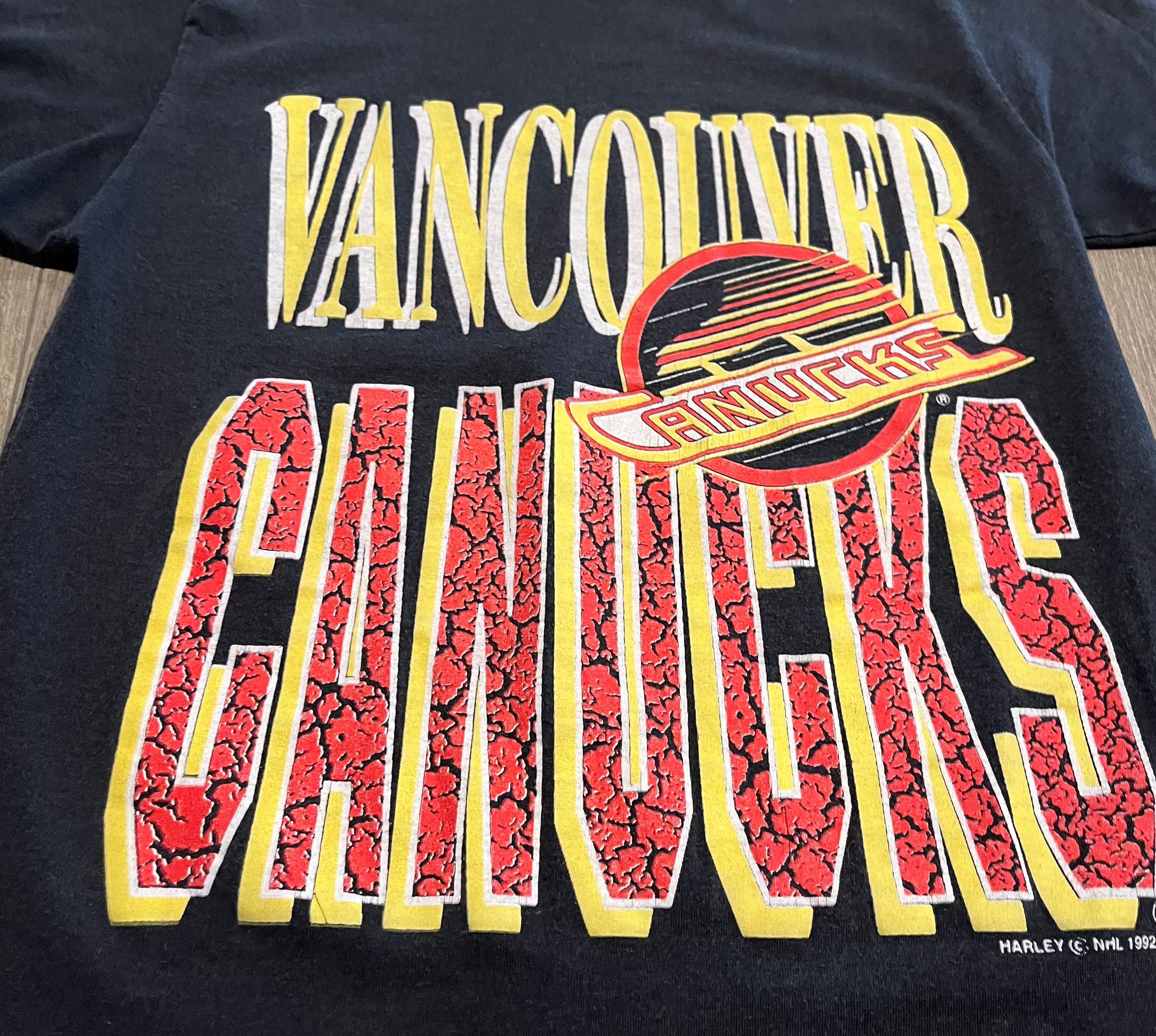 1992 Vancouver Canucks graphic tee S/M