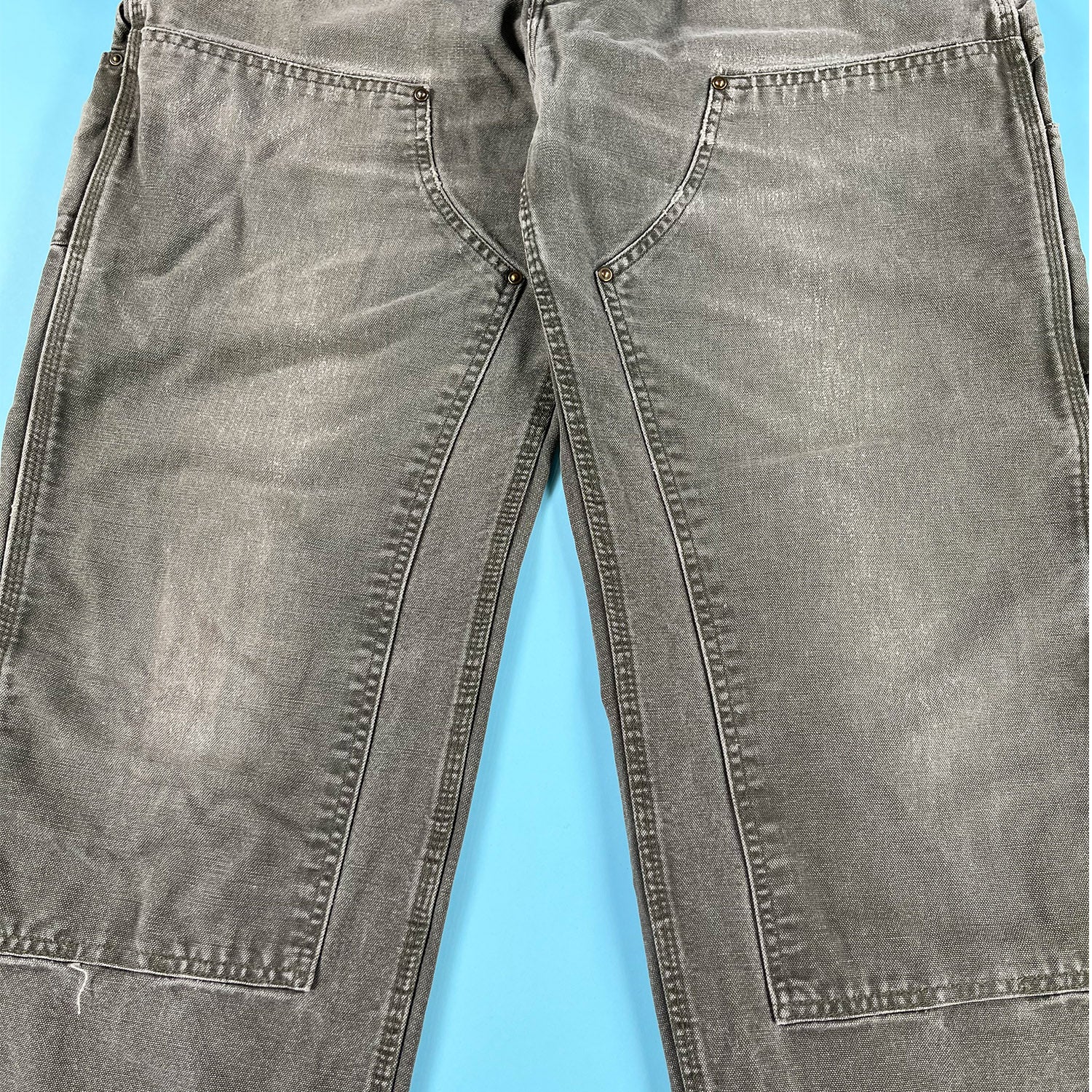 Carhartt double-knee faded denim 34" x 32"