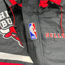 Load image into Gallery viewer, Vintage Chicago Bulls Starter jacket L/XL
