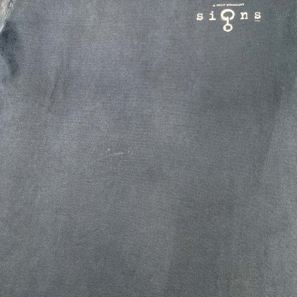 2002 'Signs' M. Night Shyamalan tee L