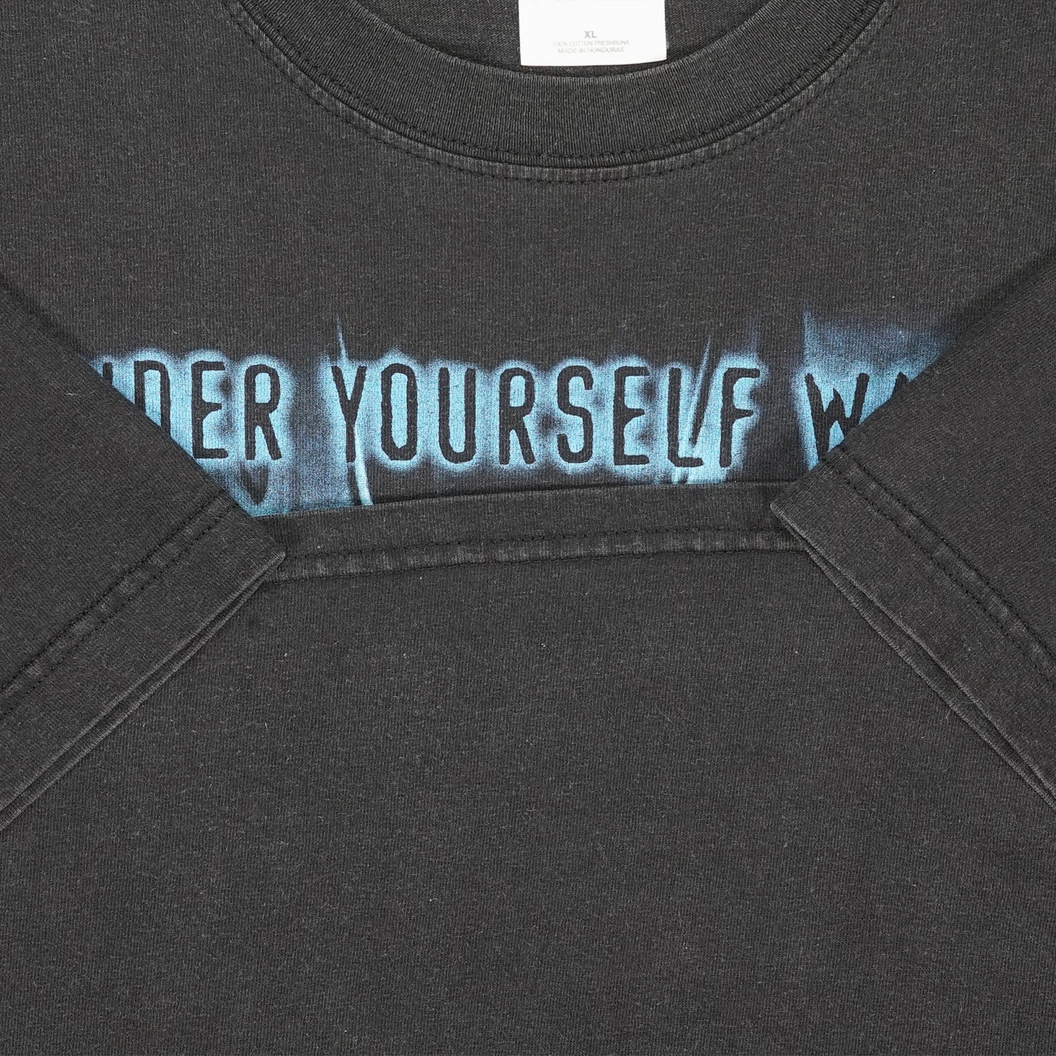 Terminator 2: 3D Universal Studios movie tee XL