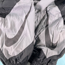Load image into Gallery viewer, &#39;90s Nike windbreaker S/M
