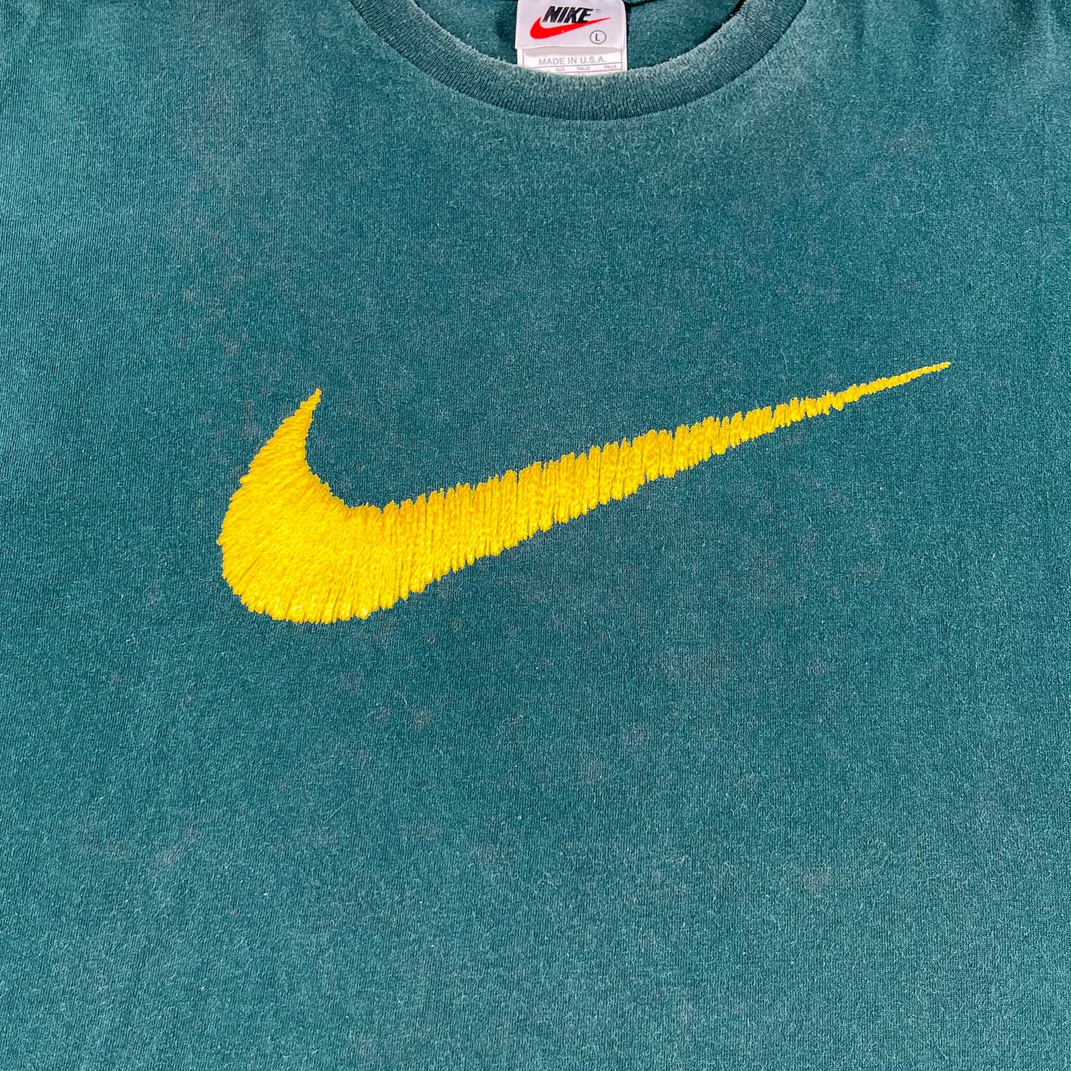 '90s Nike big swoosh tee L