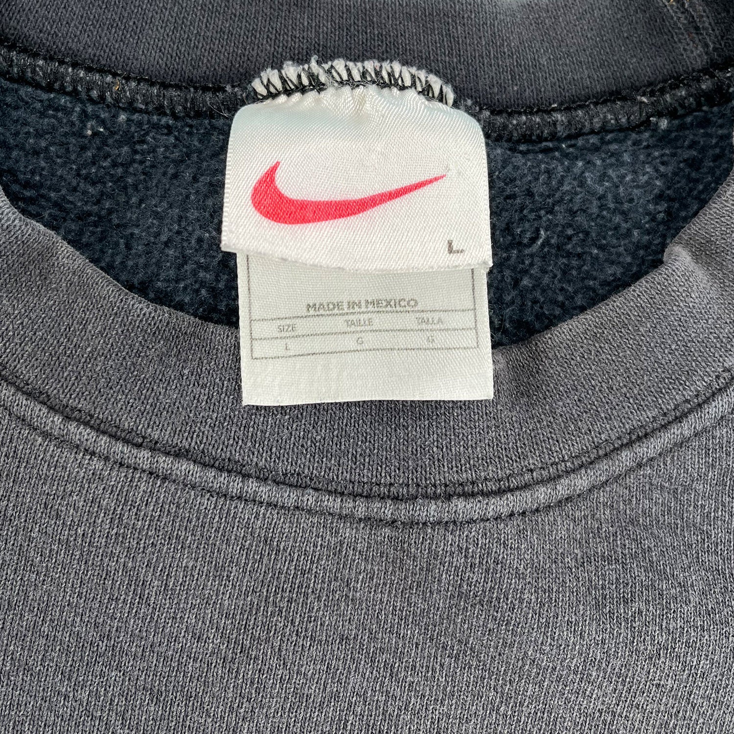 '90s Nike mini swoosh crewneck L