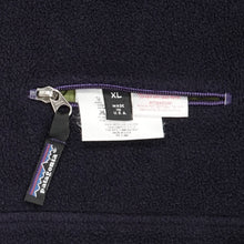 Load image into Gallery viewer, Vintage Patagonia reversible jacket L/XL
