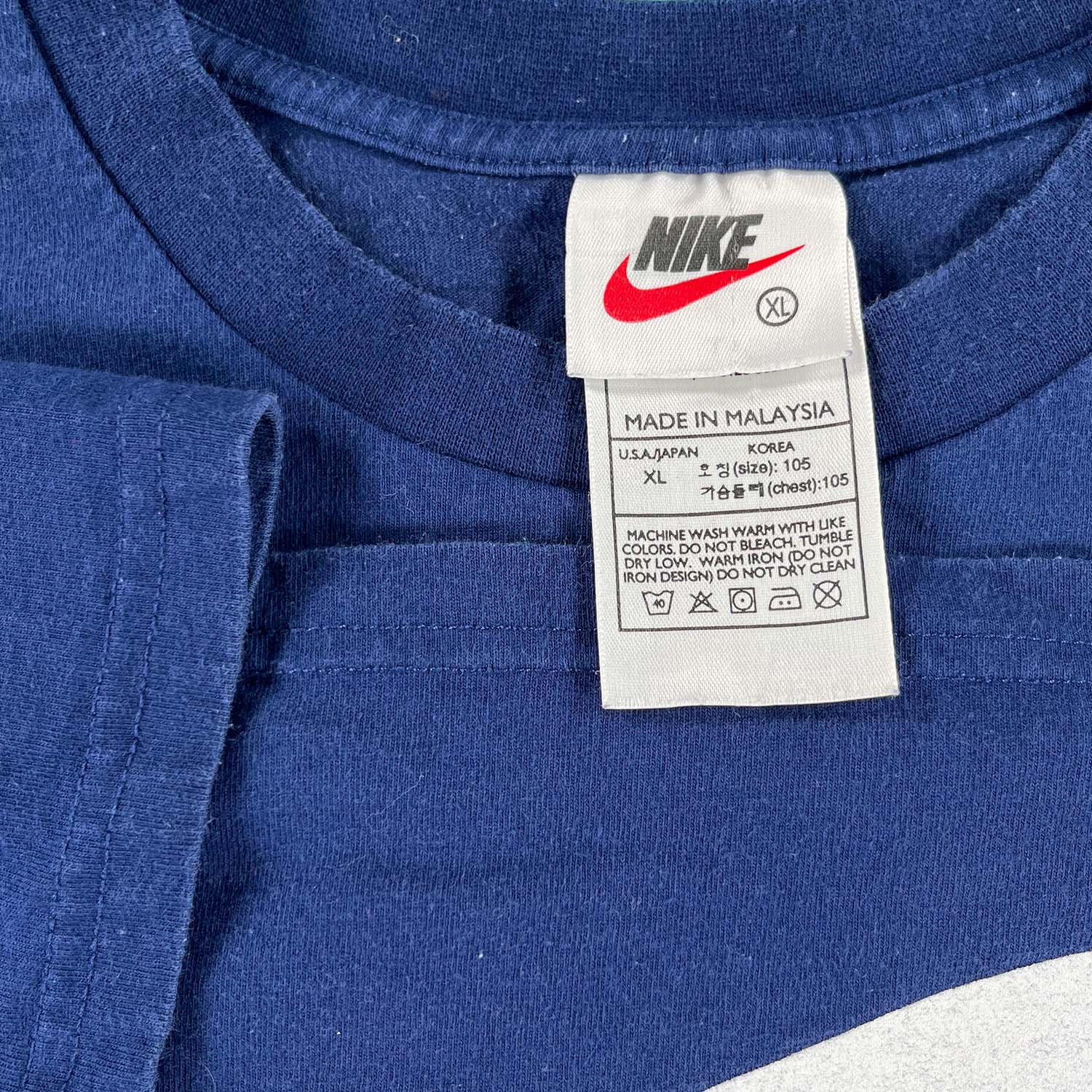 '90s Nike Basketball big swoosh tee L/XL