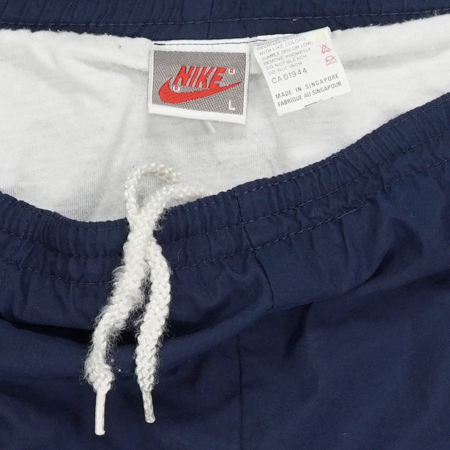 '90s Nike swoosh logo shorts L/XL