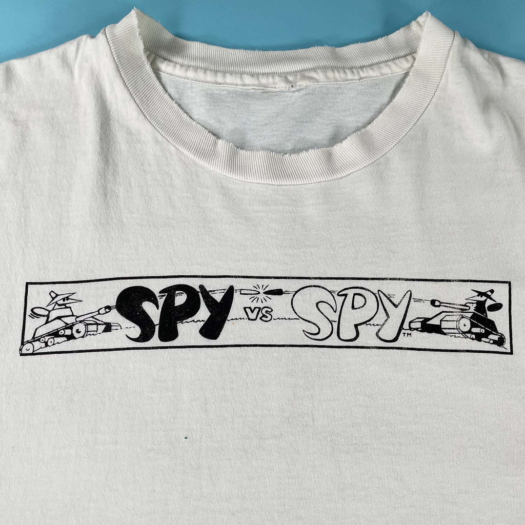 '90s Spy vs. Spy cartoon tee XL